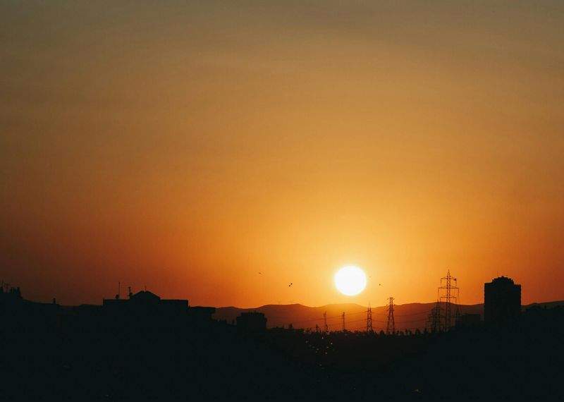 Golden Horizon Sunset Club